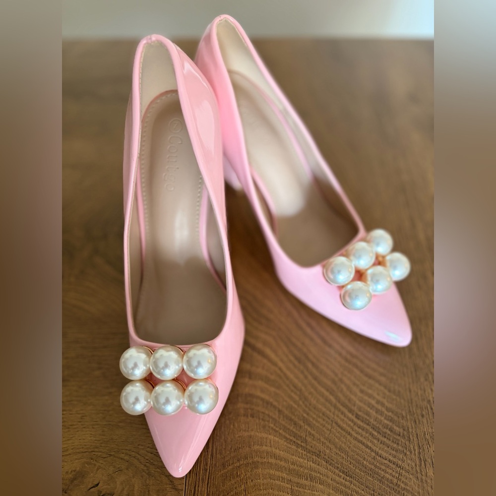 Coutgo Pink Patent Pointed Pumps with Pearl Cluster